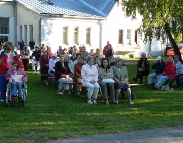 Päike alles kõrgel aga publik juba kohal